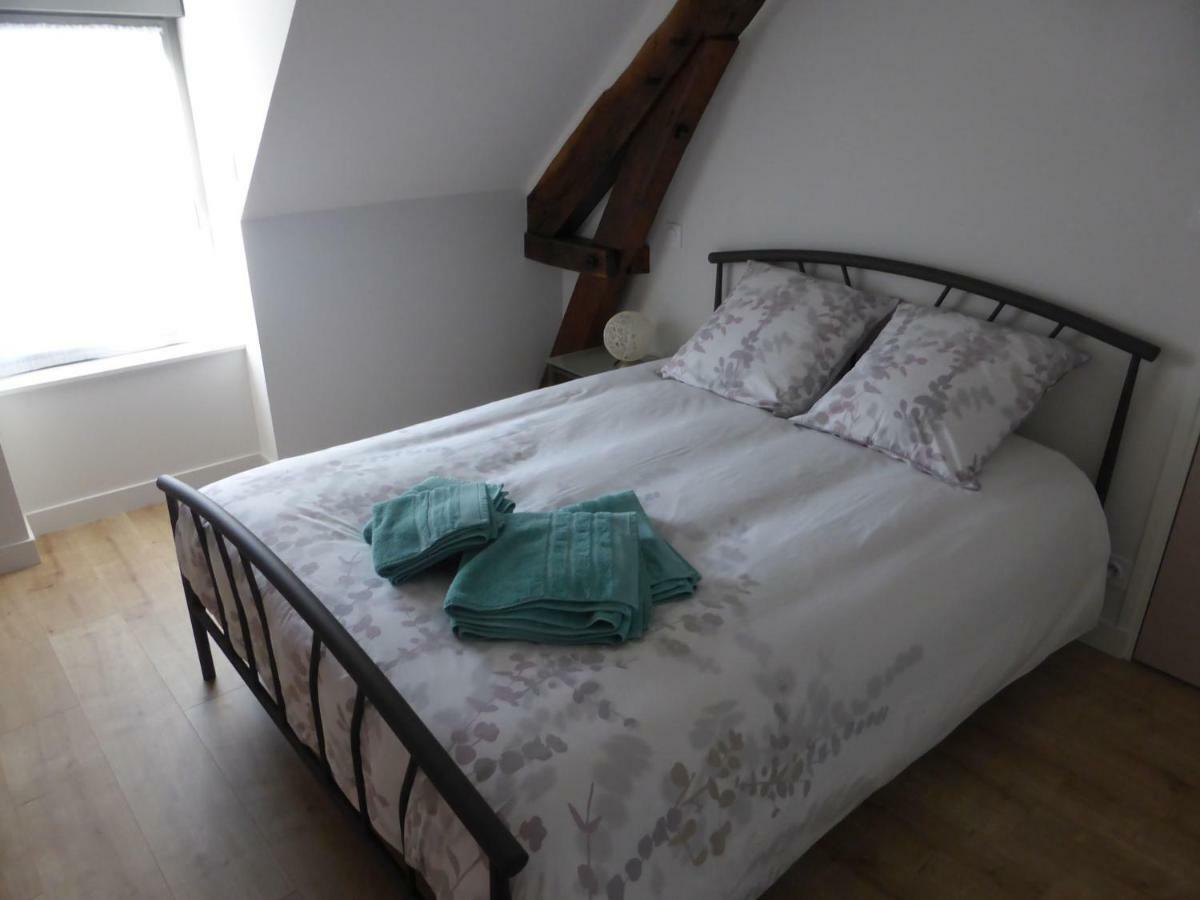 La maison de Julien et Marie-Louise Objat Extérieur photo